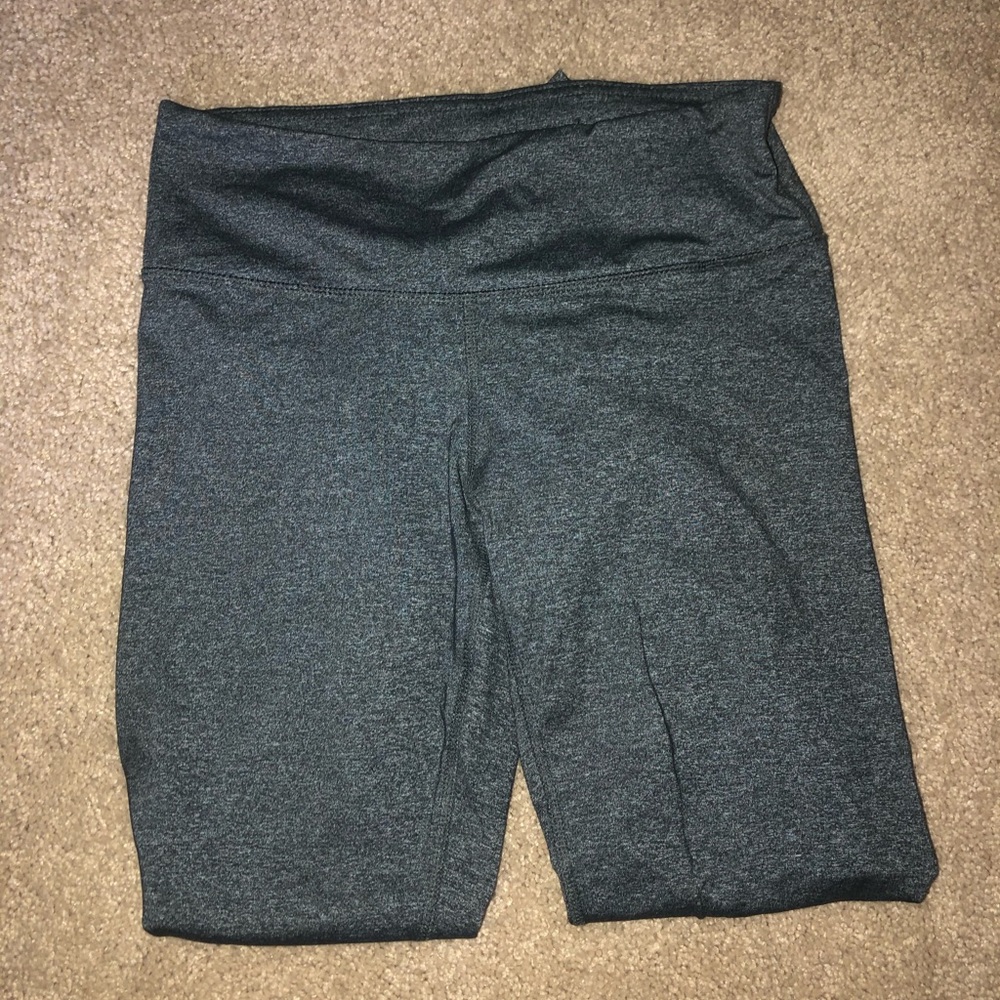 gray leggings